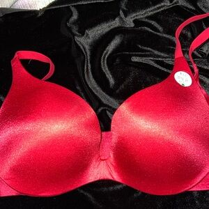 EUC Red Victoria’s Secret Push up Bra